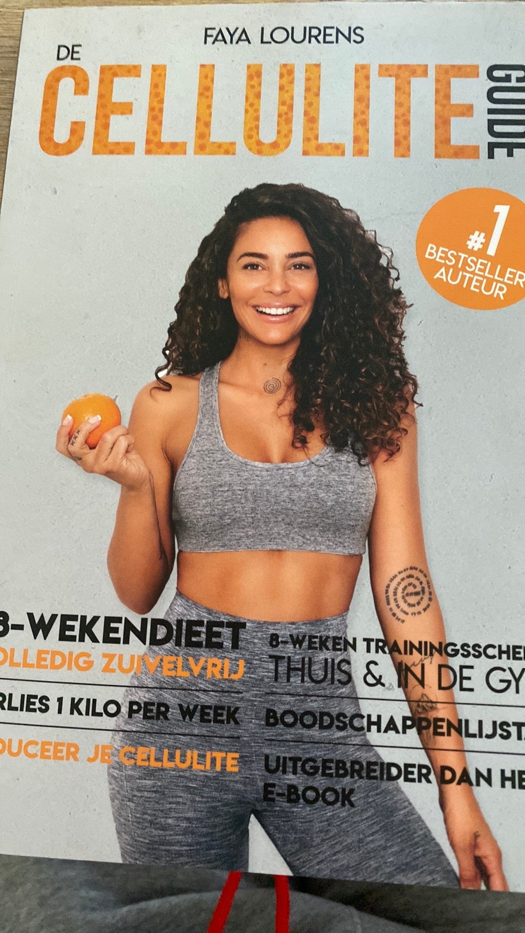 Faya Lourens - De Cellulite Guide, Ophalen of Verzenden, Zo goed als nieuw, Faya Lourens