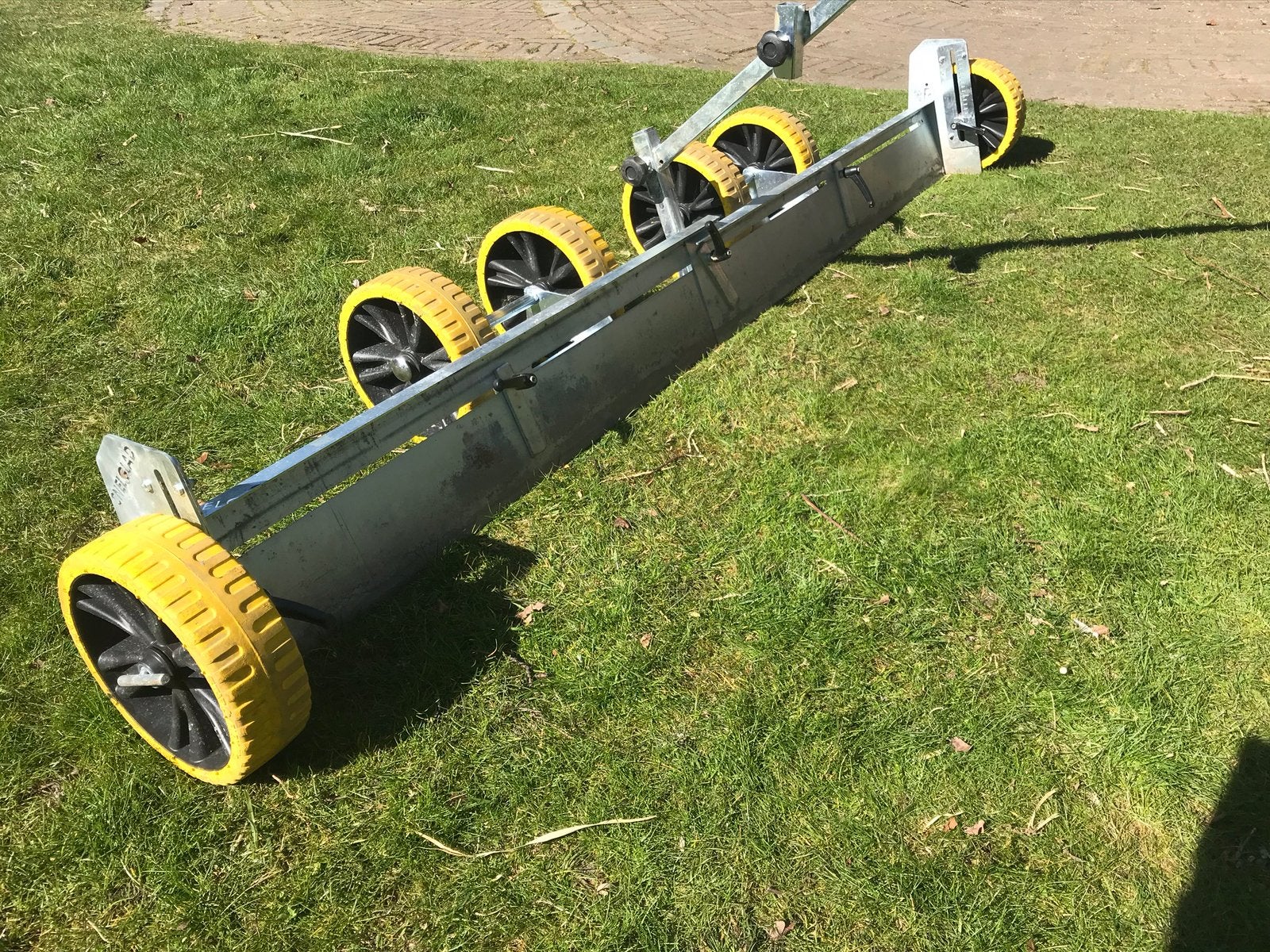 Egalisator te huur, Ophalen, Nieuw