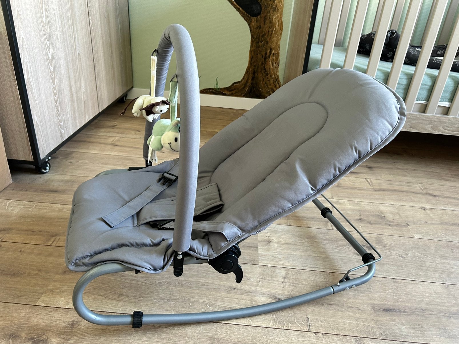 Wipstoel Prenatal grijs met speelboog en diertjes, Kinderen en Baby's, Ophalen, Wipstoel, Prenatal, Verstelbaar
