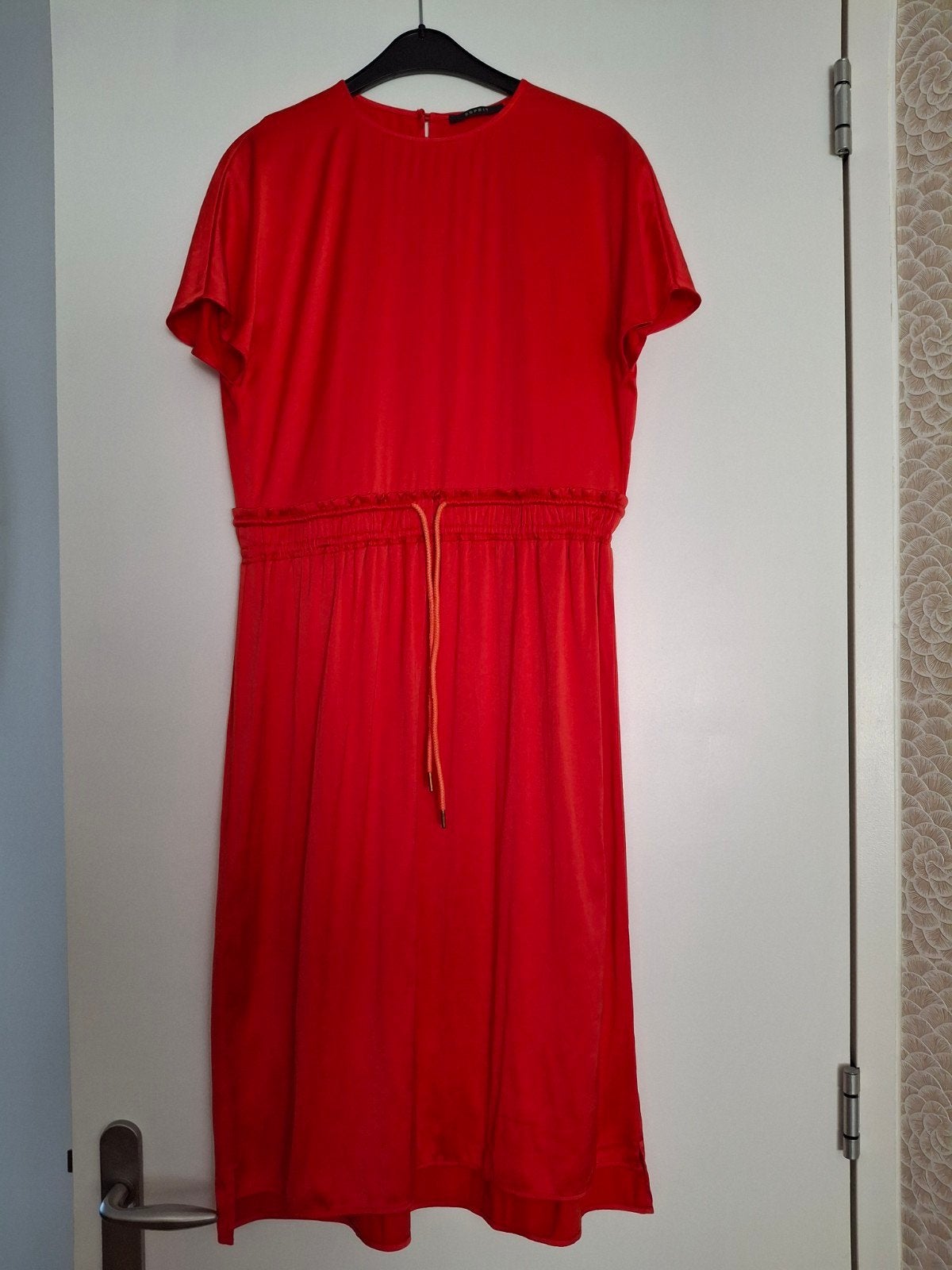 Esprit oranje  jurk met trekkoord, maat 38, Kleding | Dames, Jurken, Maat 38/40 (M), Ophalen of Verzenden, Zo goed als nieuw, Knielengte