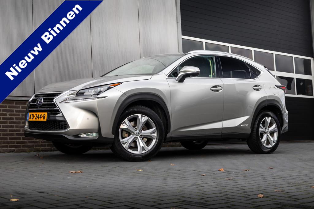 Lexus NX 300h 198 pk AWD President Line / Red-Carpet/ Stoel., Auto's, Lexus, Automaat, Gebruikt, Automatische klimaatregeling