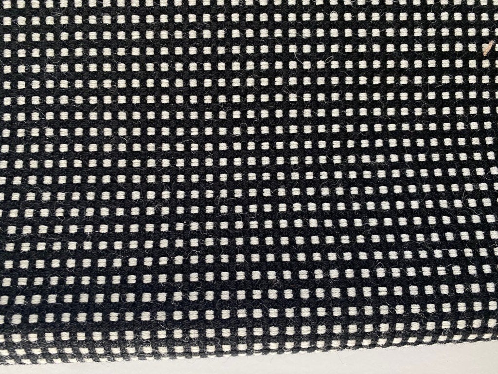 De Ploeg Odda; zwart + crème; restant vintage meubelstof, Wol, Meerkleurig, 120 cm of meer, Nieuw
