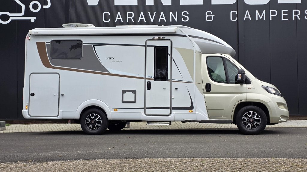 Bürstner Lyseo Privilege TD 690, Caravans en Kamperen, Standaard zit, Ringverwarming, Fiat, Bedrijf