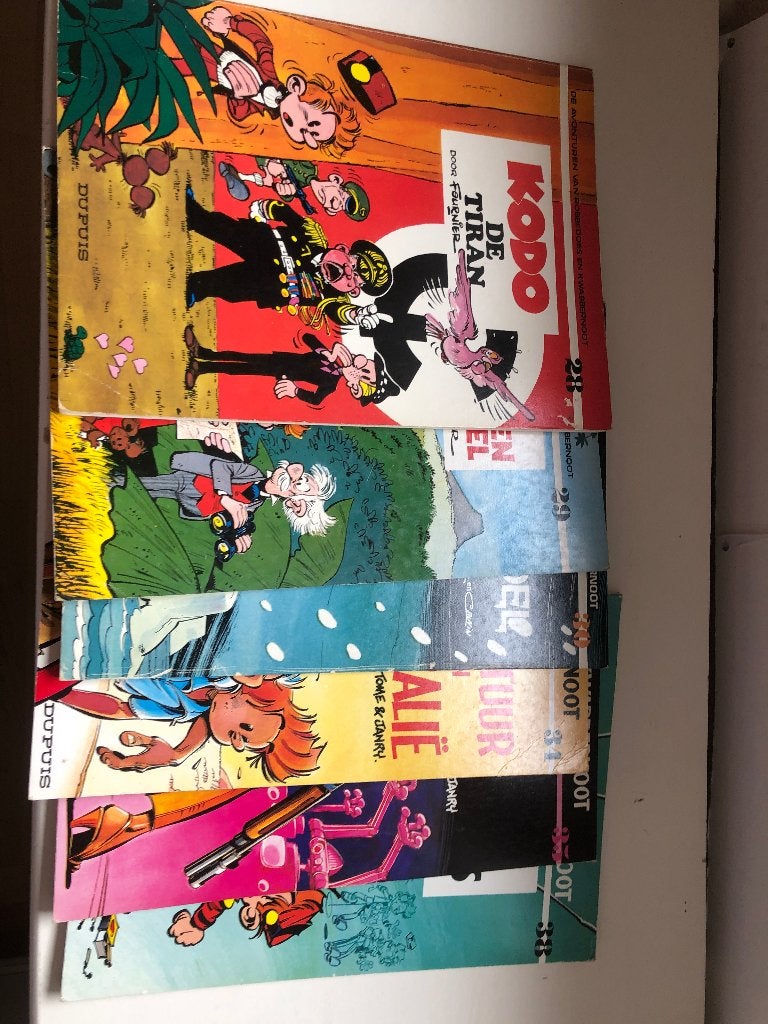 Robbedoes en kwabbernoot, Boeken, Stripboeken, Meerdere stripboeken, Verzenden, Gelezen