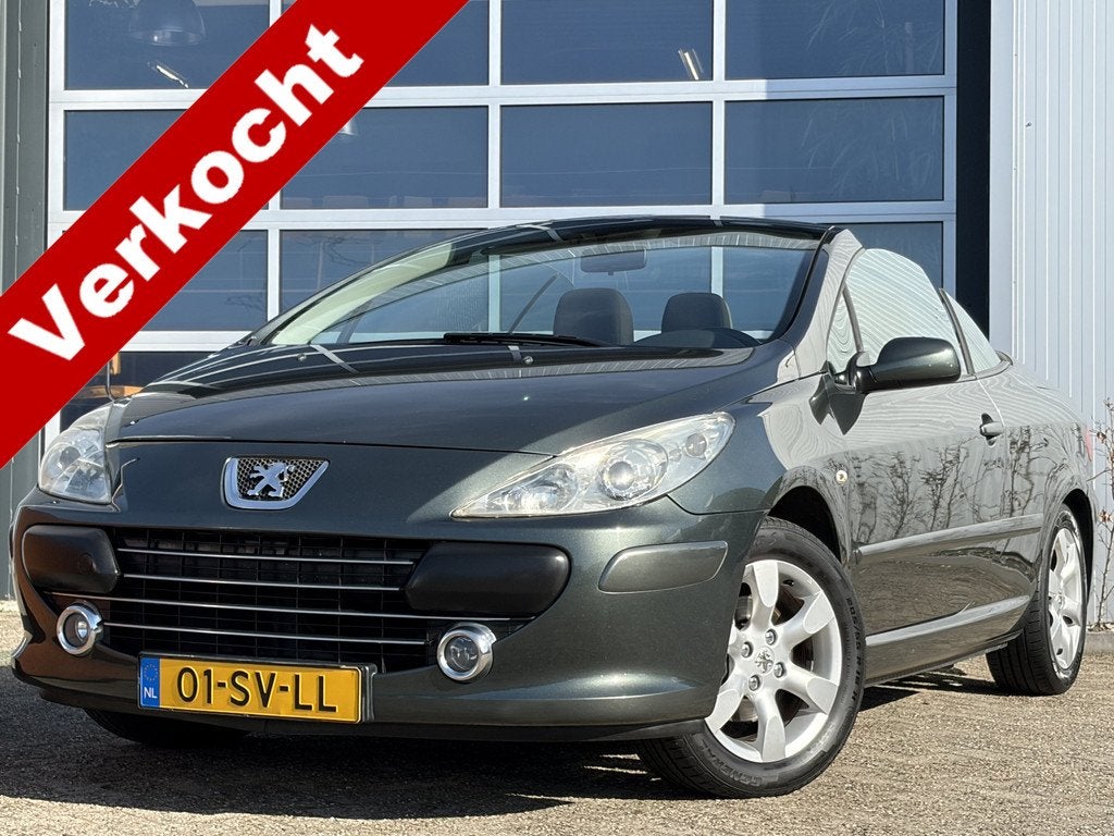 Peugeot 307 CC 1.6-16V 110pk | Ketting vervangen | Cabriolet, Stof, Gebruikt, Zwart, 4 cilinders