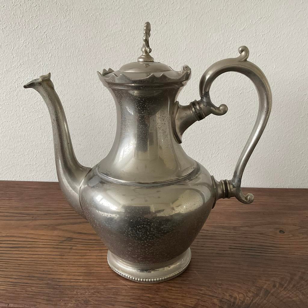 ANTIEKE THEE/KOFFIEPOT QUEEN ANNE-STIJL van  ‘J.N.Daalderop’, Ophalen