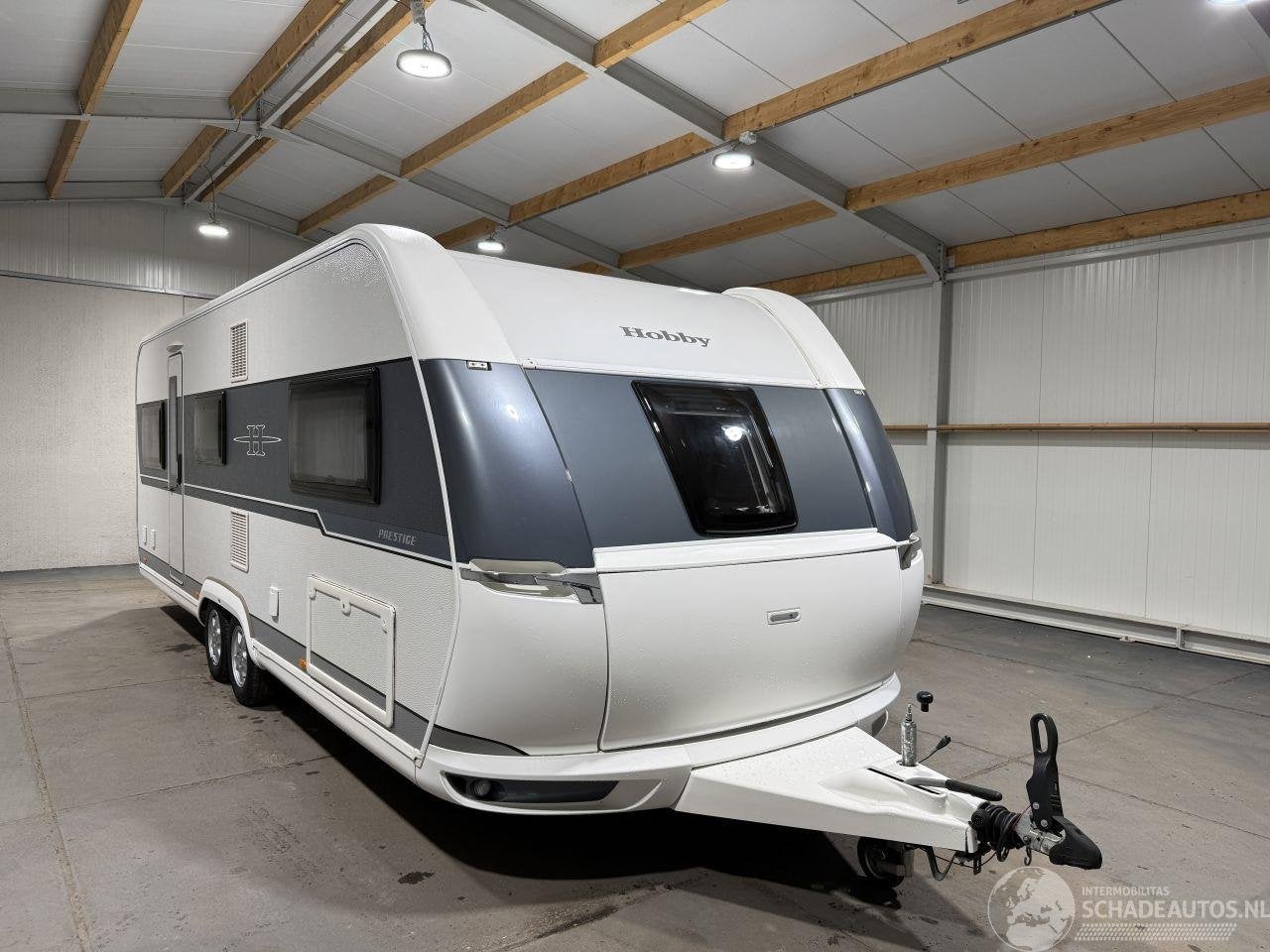 Hobby 650 UMFE Tandemasser (bj 2023), Caravans en Kamperen, Bedrijf, 1500 - 2000 kg, Hobby