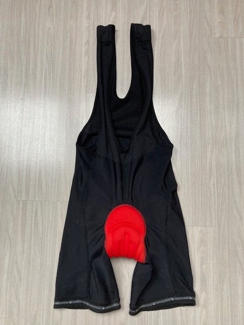 Heren fietsbroek met zitkussen, helm, shirt en handschoenen, Fietsen en Brommers, Ophalen, Heren, Zo goed als nieuw, L
