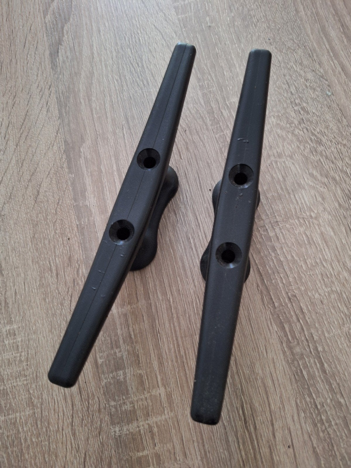 2 zwarte kikkers van TR.EM Italy, Ophalen of Verzenden
