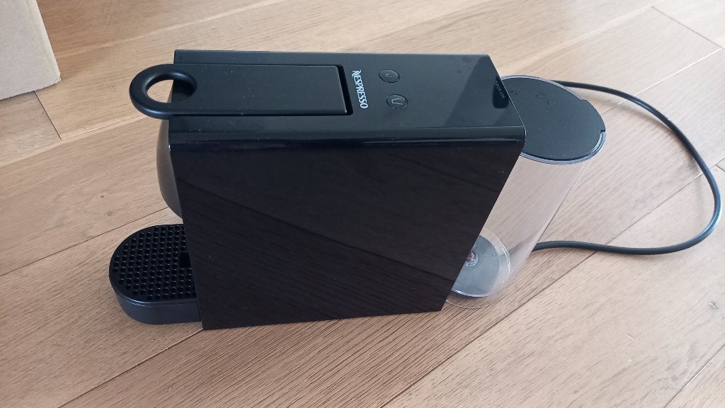 Nespresso Essenza Mini zwart, Koffiemachine, Ophalen of Verzenden, Zo goed als nieuw, 2 tot 4 kopjes