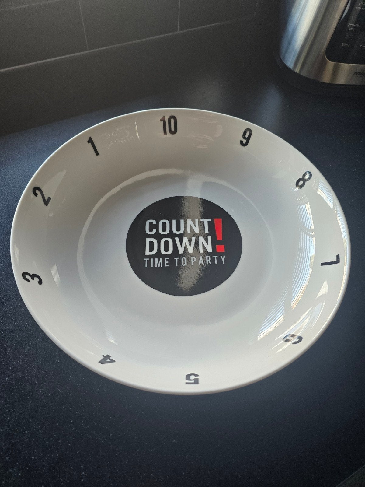 Gusta Countdown Time to Party Schaal - Wit met Zwart, Gebruikt, Porselein of Keramiek, Schaal, Rond
