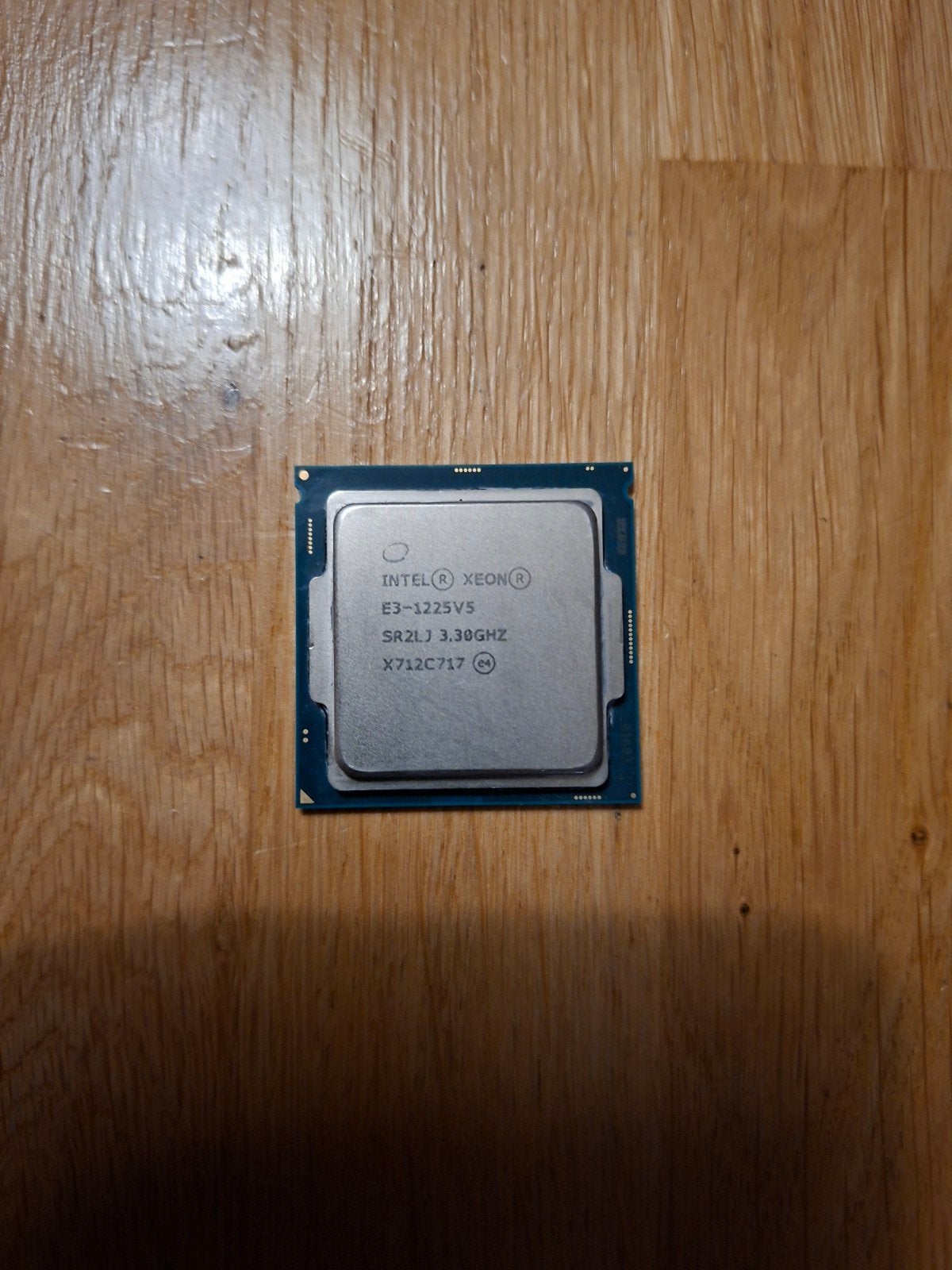 Intel Xeon E3-1225V5 Processor 3.30GHz SR2LJ, Computers en Software, LGA 1151, Gebruikt, 4-core, Ophalen of Verzenden