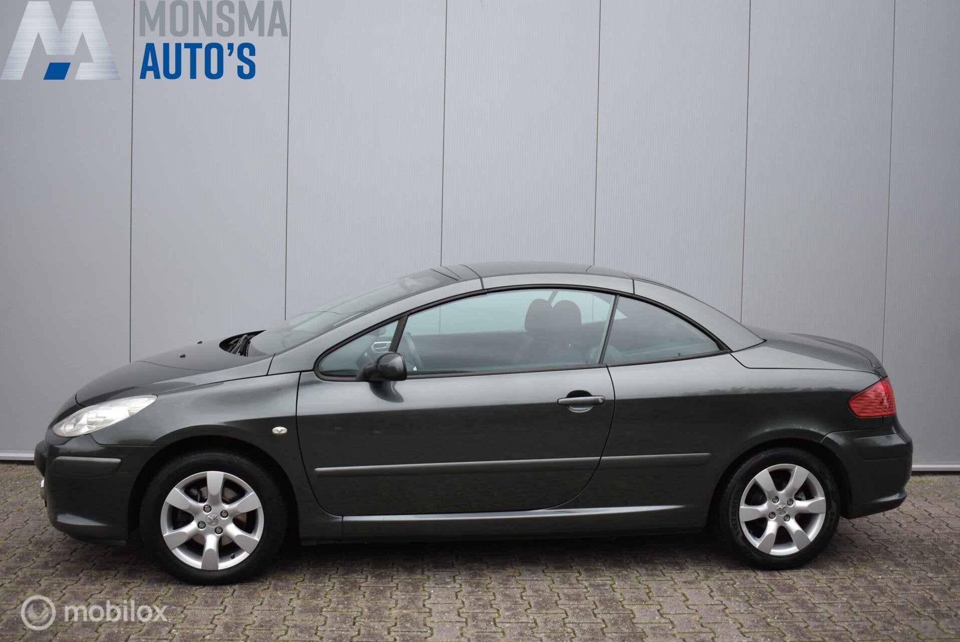 Peugeot 307 CC 1.6-16V *Inruilkoopje!* APK 07-2027, Auto's, Stof, Zwart, 4 cilinders, Cabriolet