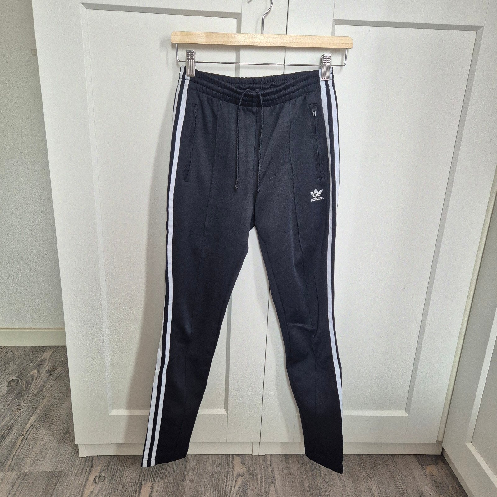 Adidas Originals SST trainingsbroek XS, Kleding | Dames, Zwart, Overige typen, Ophalen of Verzenden, Zo goed als nieuw