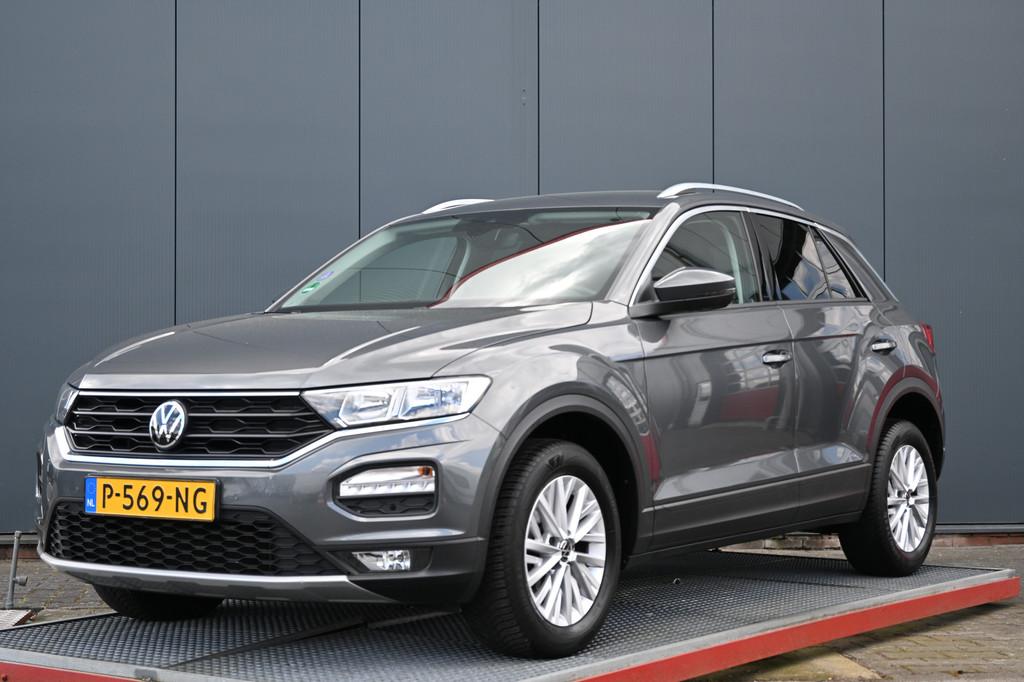 Volkswagen T-Roc 1.0 TSI Style Business camera climate, Voorwielaandrijving, Stof, Gebruikt, 1193 kg