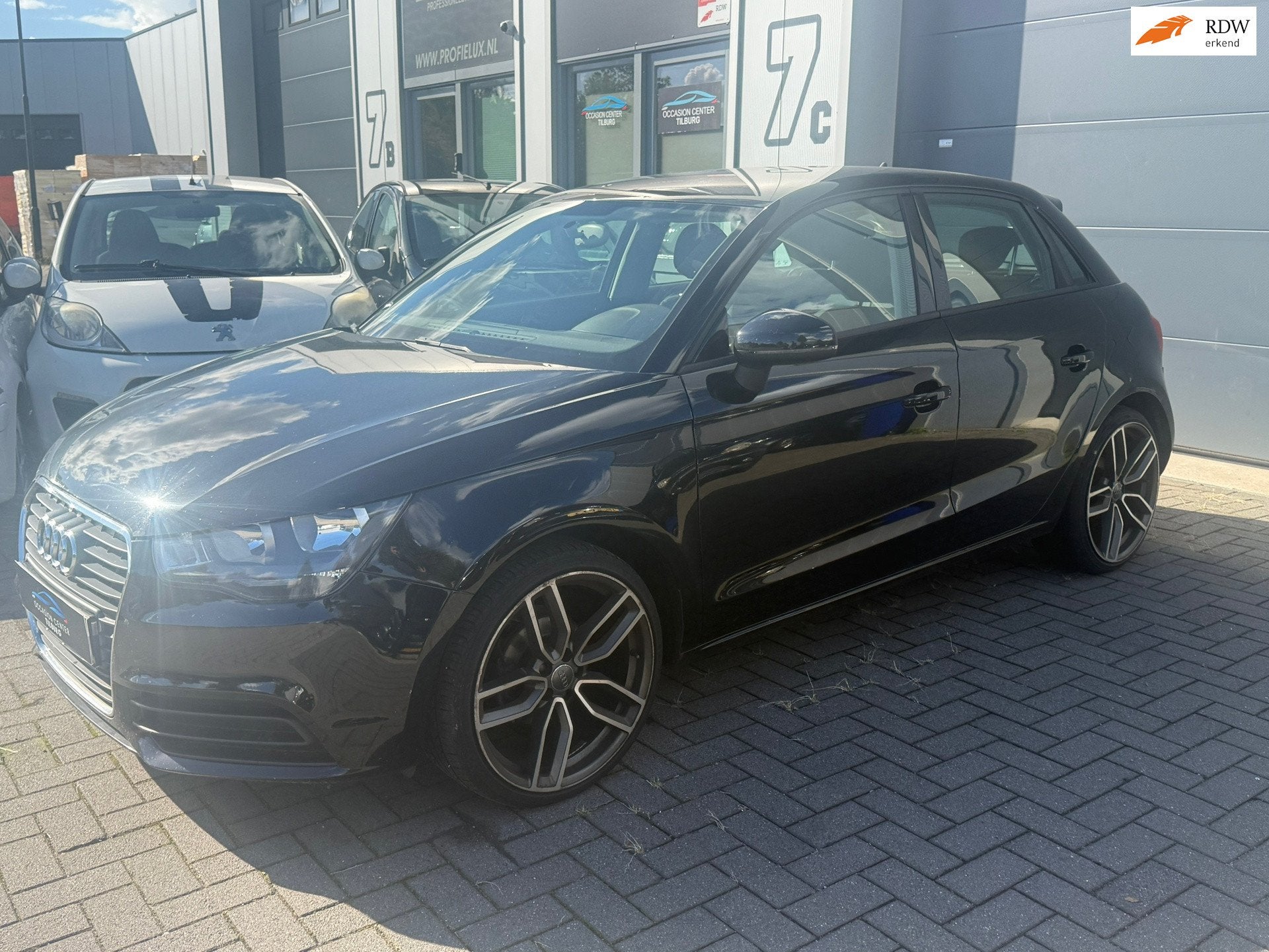 Audi A1 Sportback 1.2 TFSI Attraction Pro Line, Voorwielaandrijving, Euro 5, 4 cilinders, 4 stoelen