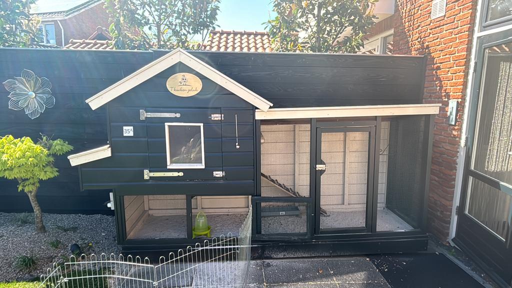 Te koop: mooi en zeer goede kwaliteit kippenhok met elektra, Ophalen, Gebruikt, Kippenhok of Kippenren
