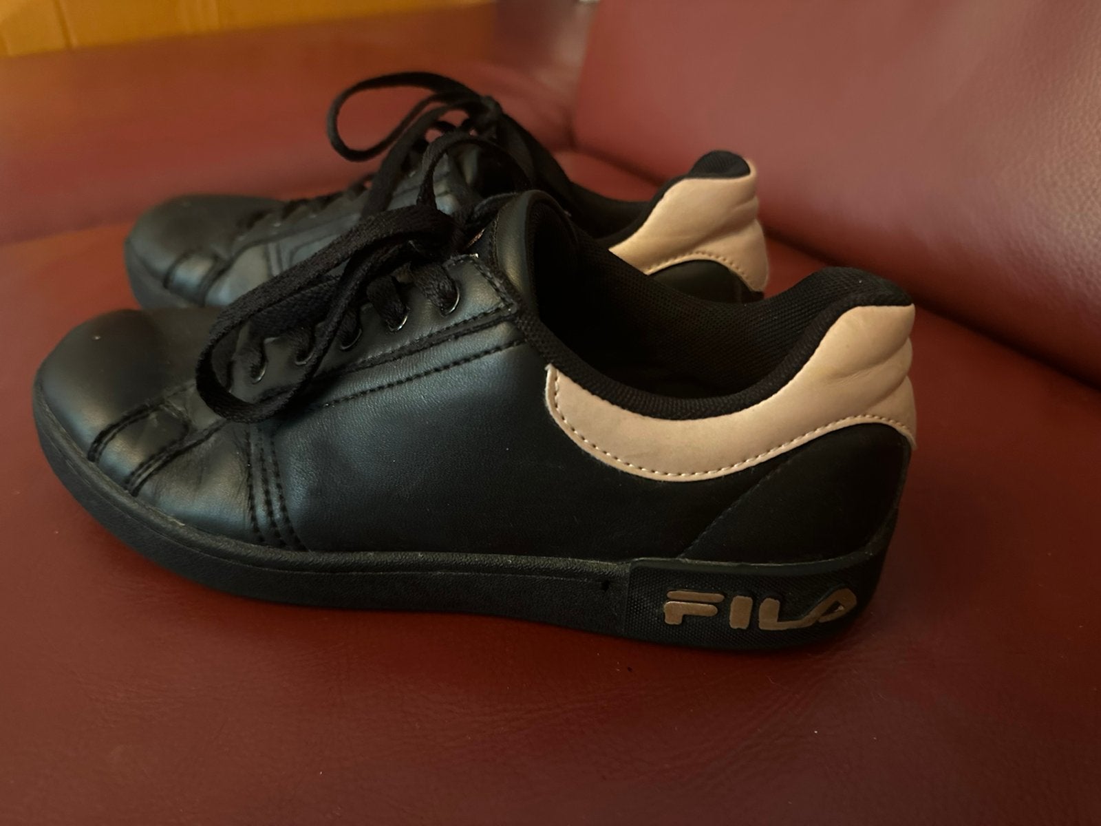 Fila schoenen maat 39, Ophalen of Verzenden, Zo goed als nieuw, Sneakers of Gympen