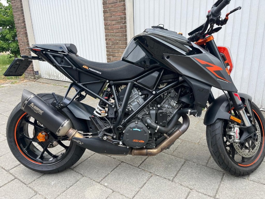 KTM Superduke 1290R, Motoren, 2 cilinders, Handvatverwarming, Gebruikt, Particulier