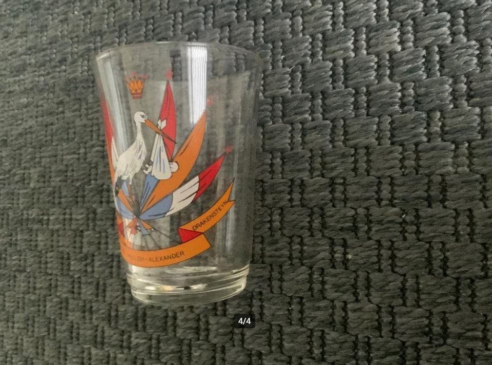 Glas / Drinkglas Geboorte Willem Alexander 27 april 1967, Verzamelen, Ophalen of Verzenden, Zo goed als nieuw, Nederland, Servies