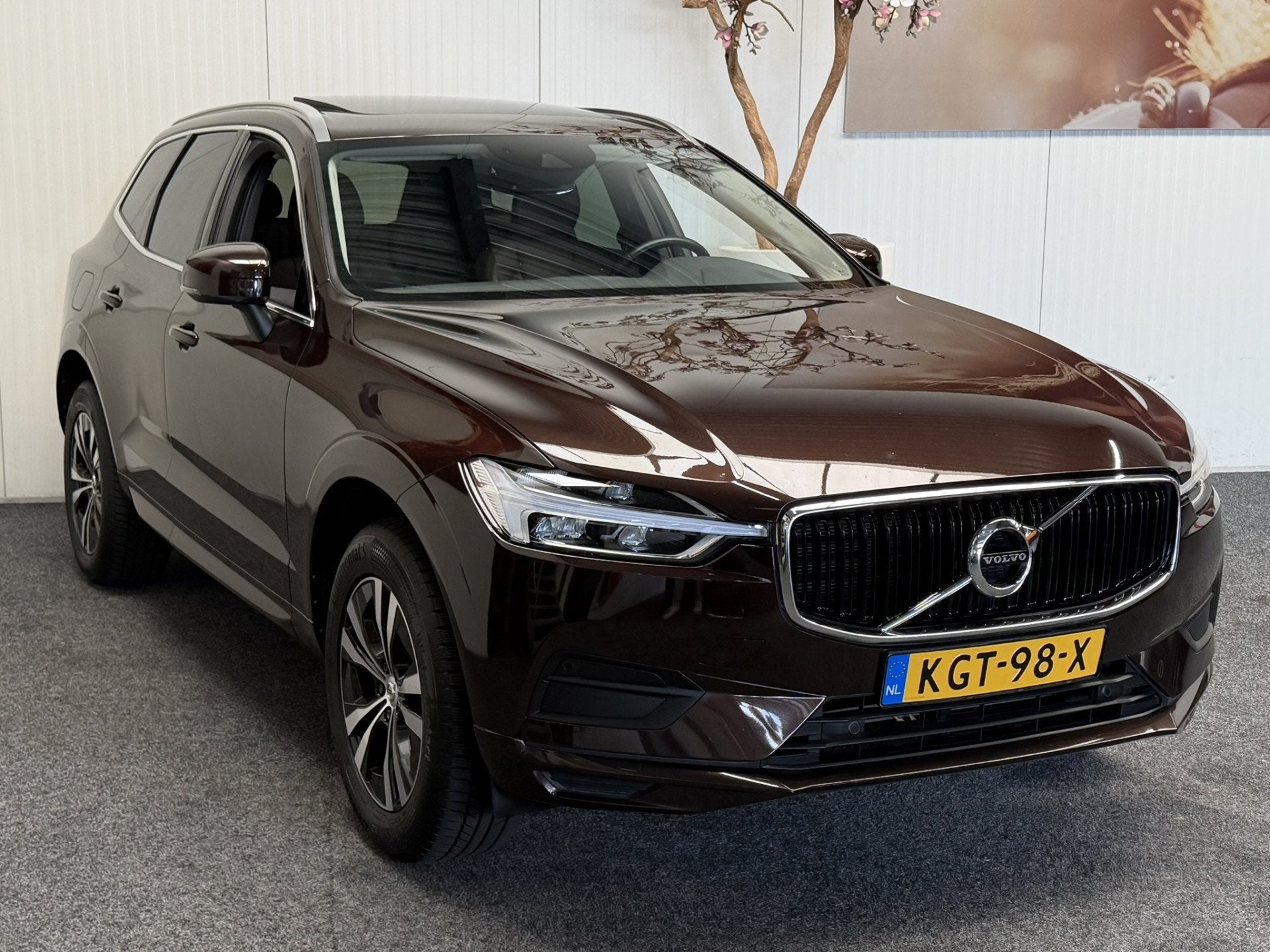 Volvo XC60 2.0 T4 MOMENTUM AUTOMAAT PANORAMADAK NAVIGATIE AD, Dealer onderhouden, Gebruikt, XC60, Adaptive Cruise Control