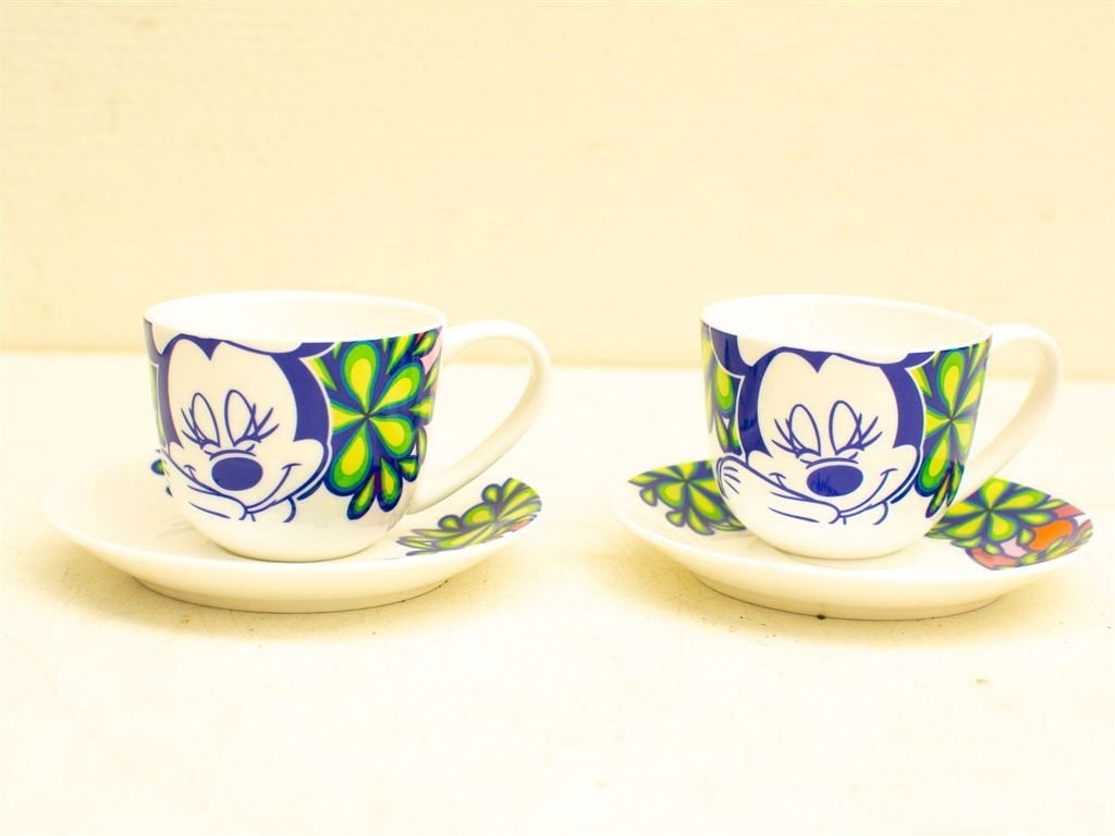 4 Walt Disney kop en schotel 32077, Ophalen of Verzenden, Gebruikt, Aardewerk, Bord(en)