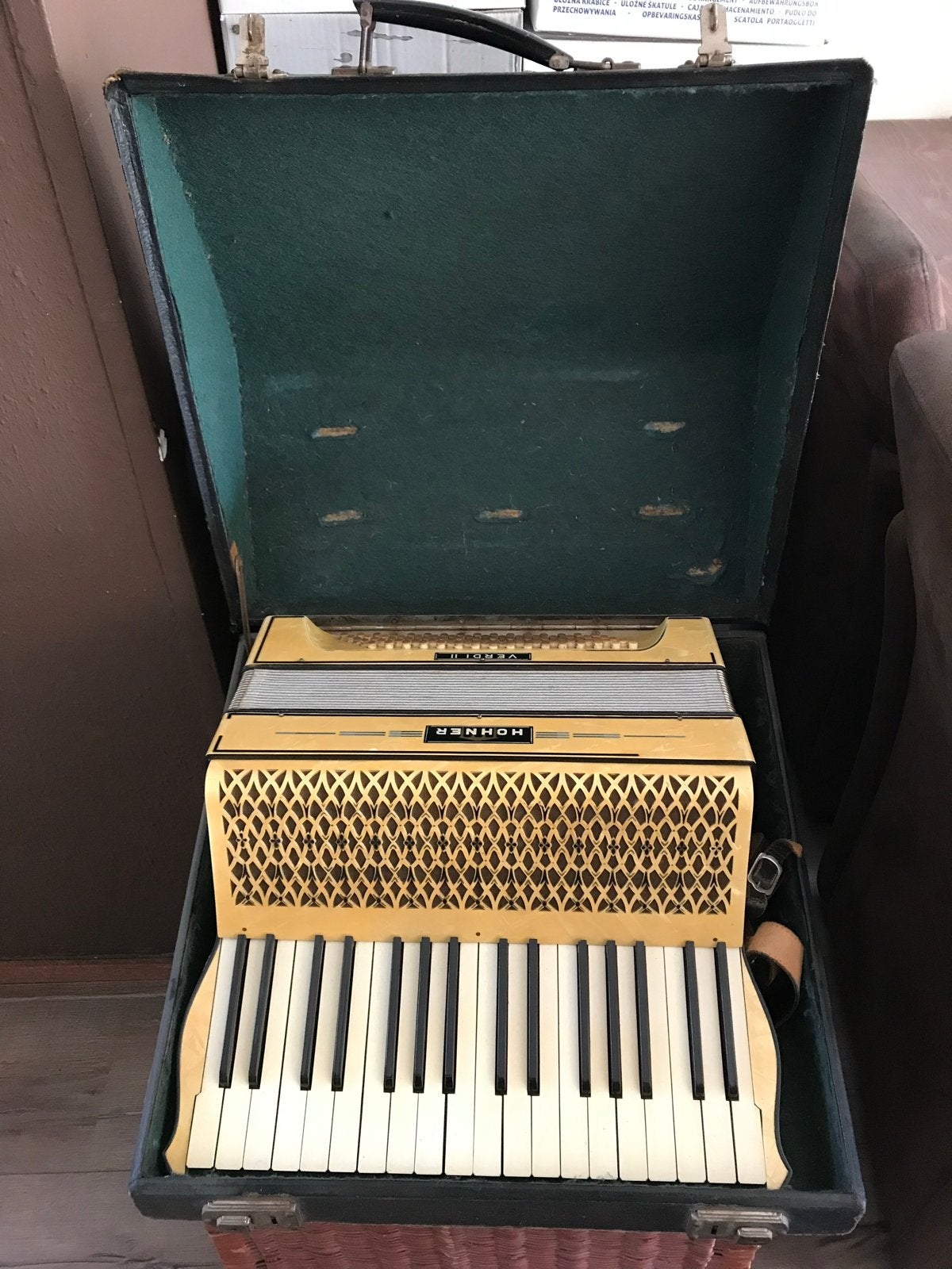 Hohner Verdi II Toetsaccordeon met koffer, Ophalen, Gebruikt, Overige formaten, Toetsaccordeon