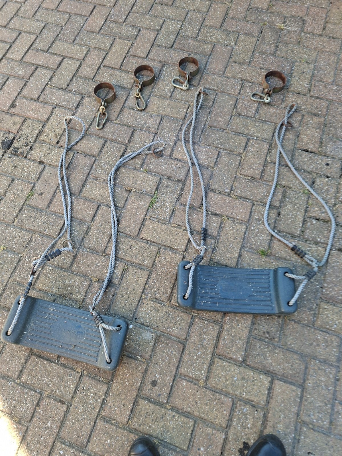 twee schommel stoeltjes, Ophalen, Gebruikt, Schommel