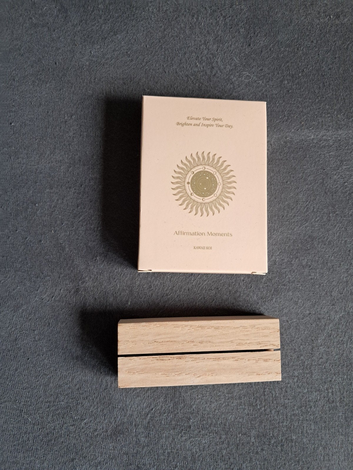 Affirmation Moments Kaartenset met Houten Houder, Ophalen, Spiritualiteit algemeen, Overige typen, Zo goed als nieuw