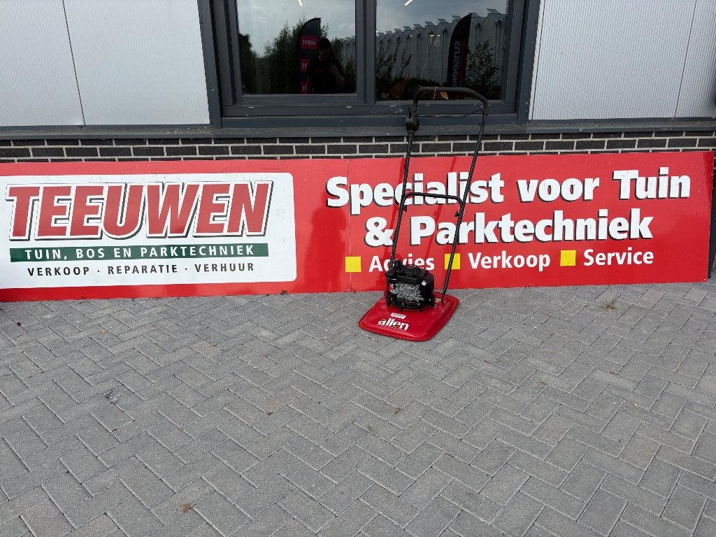 Allen XR 44 benzine zweefmaaier, Ophalen, Gebruikt, Mertstraat 5, Verkoop@teeuwentuinmachines.nl