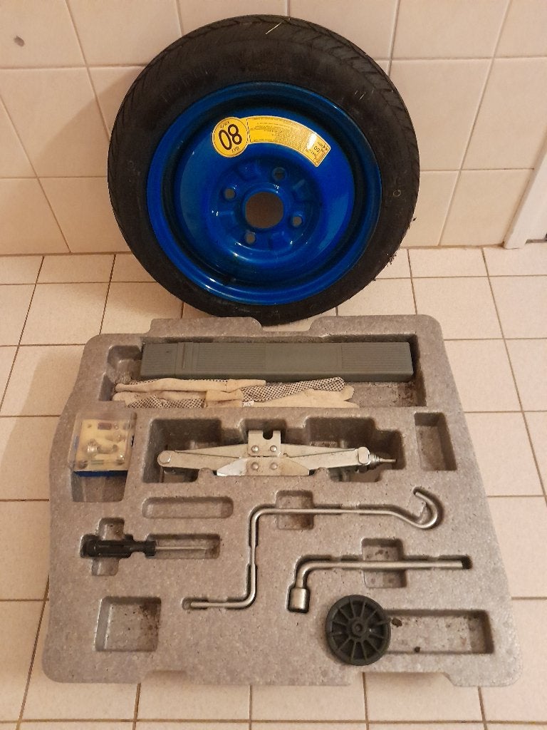 KRIKSET + RESERVEWIEL - Origineel - CHEVROLET MATIZ - M200, Verzenden