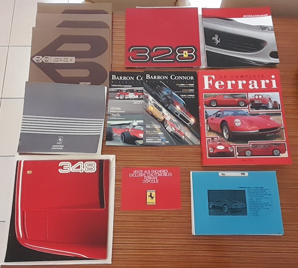 Diverse Ferrari brochures en boeken, Ophalen, Gelezen, Ferrari