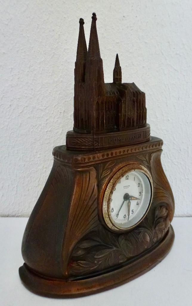 Antieke souvenirklok van de Dom van Keulen., Verzenden