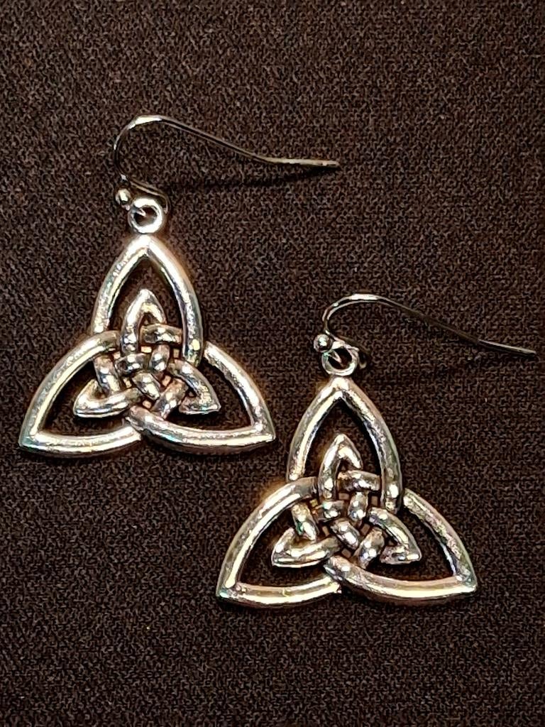 Keltische Oorbellen Triquetra Symbool, Ophalen of Verzenden, Nieuw, Zilver, Overige materialen