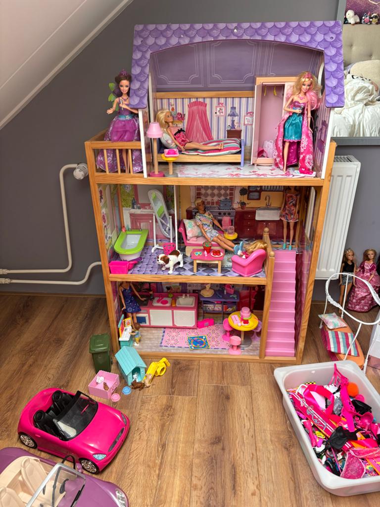 Groot Barbie Poppenhuis met Meubels, Poppen en Auto's, Ophalen, Gebruikt, Poppenhuis