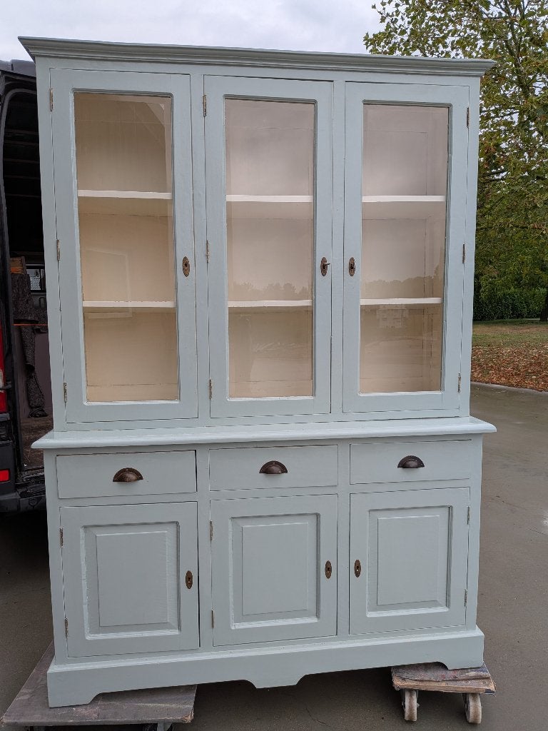 Oude brocante kast ., Ophalen