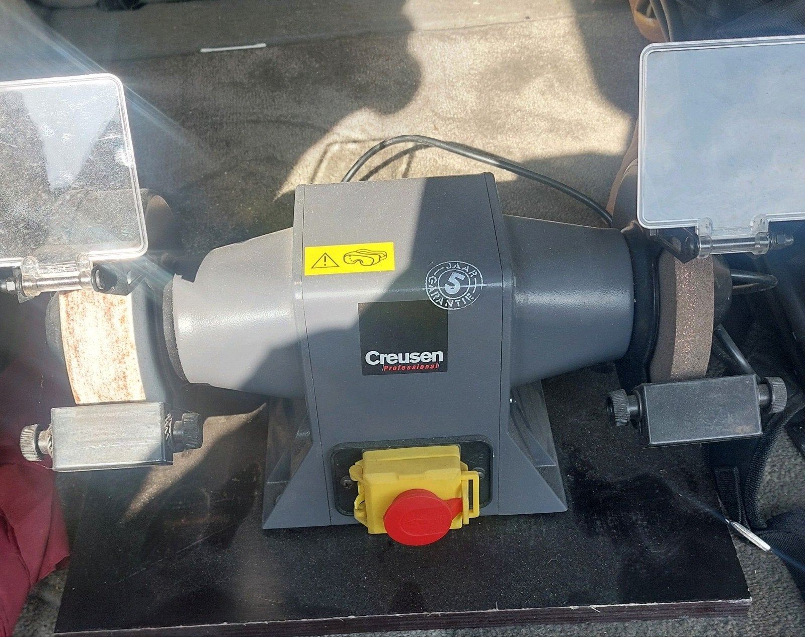 creusen DS8150 TS, slijpmachine, Ophalen, Zo goed als nieuw, Minder dan 700 watt, Werkbankslijpmachine