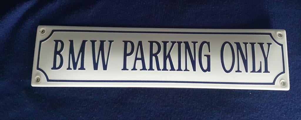Emaille bord met bmw logo en de tekst parking only, Verzamelen, Merken en Reclamevoorwerpen, Ophalen of Verzenden, Nieuw, Reclamebord