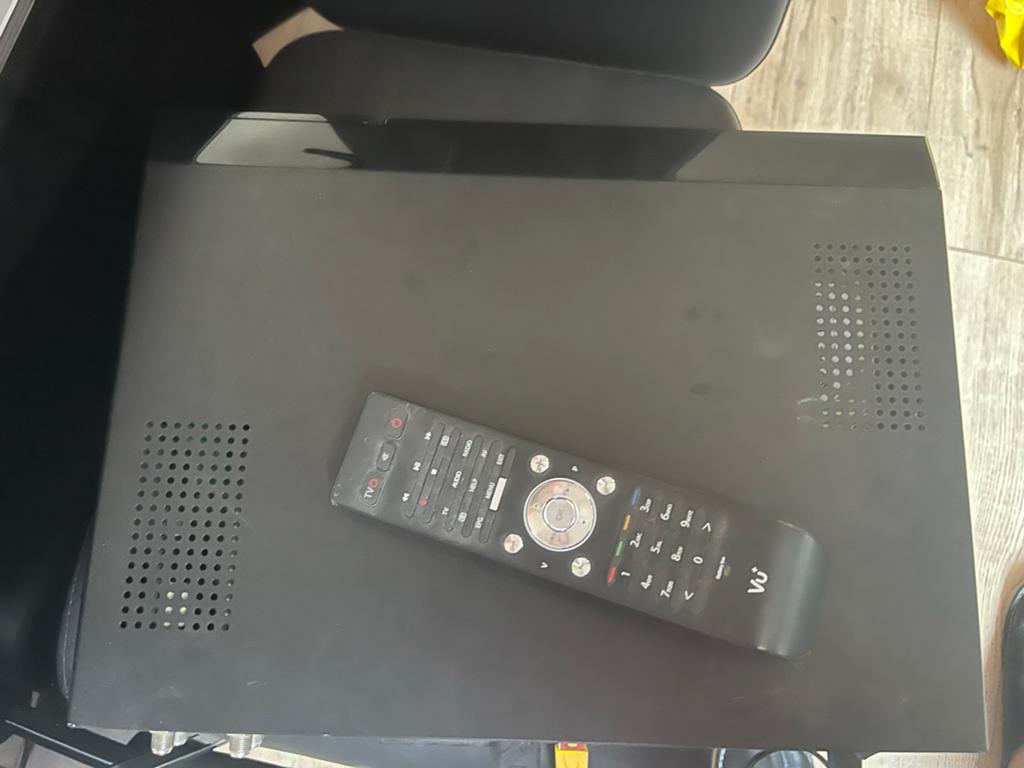 Vu+ Duo2 HD satellietontvanger met OpenATV 7.6, Ophalen of Verzenden, Gebruikt, Decoder