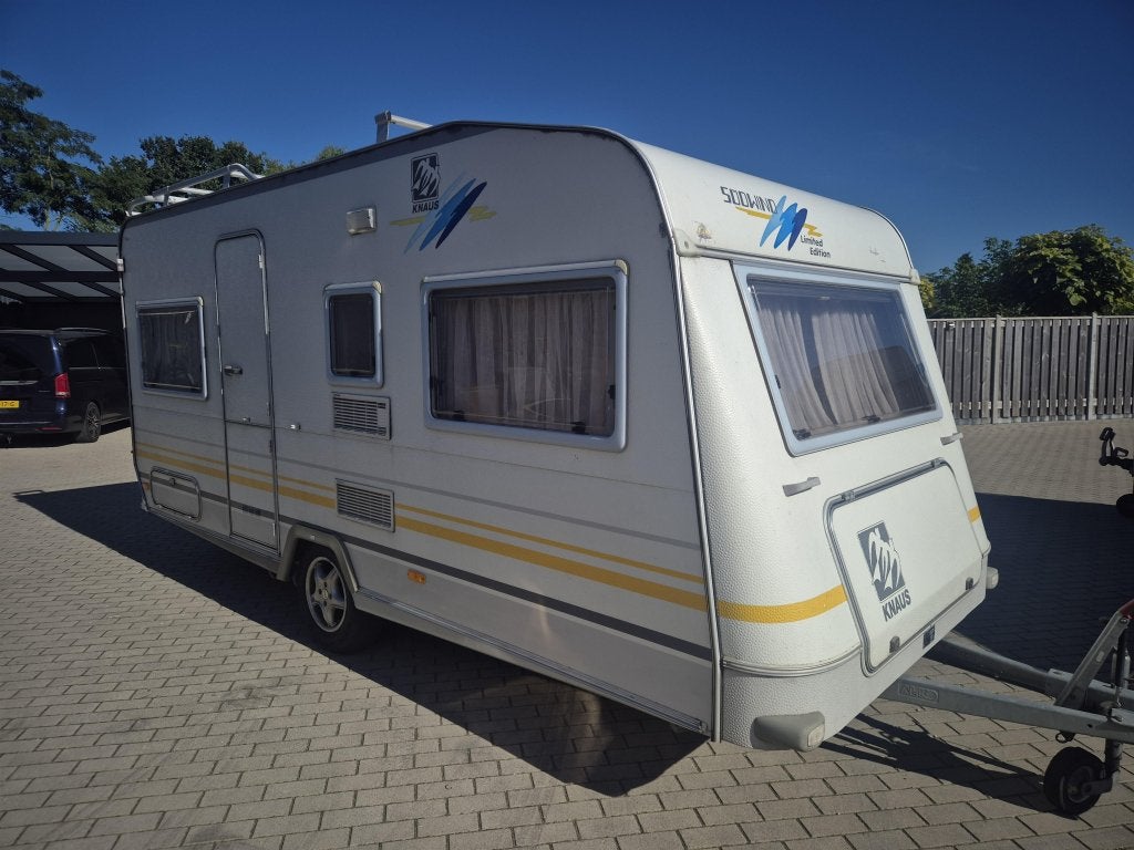 Knaus Sudwind 450 + Voortent Fietsendrager, 1e eigenaar, Rondzit, Bedrijf, 750 - 1000 kg, 4 tot 5 meter