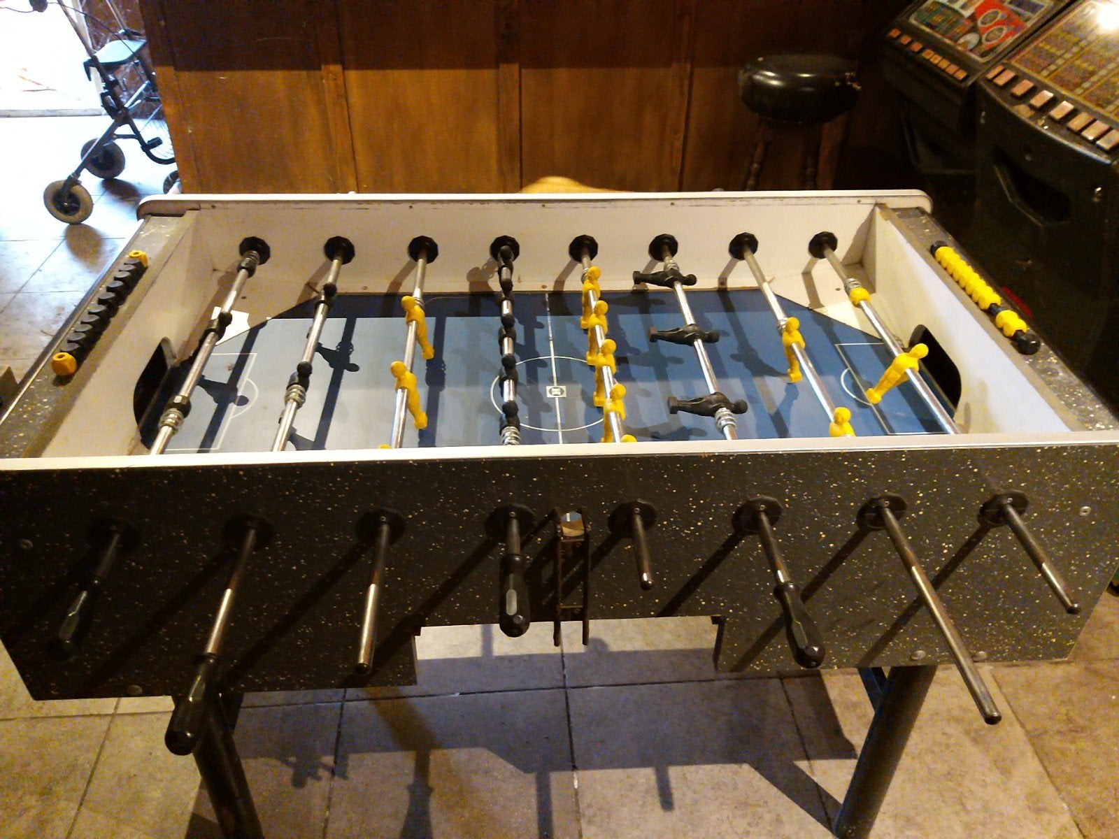 Top Score Tafelvoetbaltafel (zonder glasplaat), Ophalen