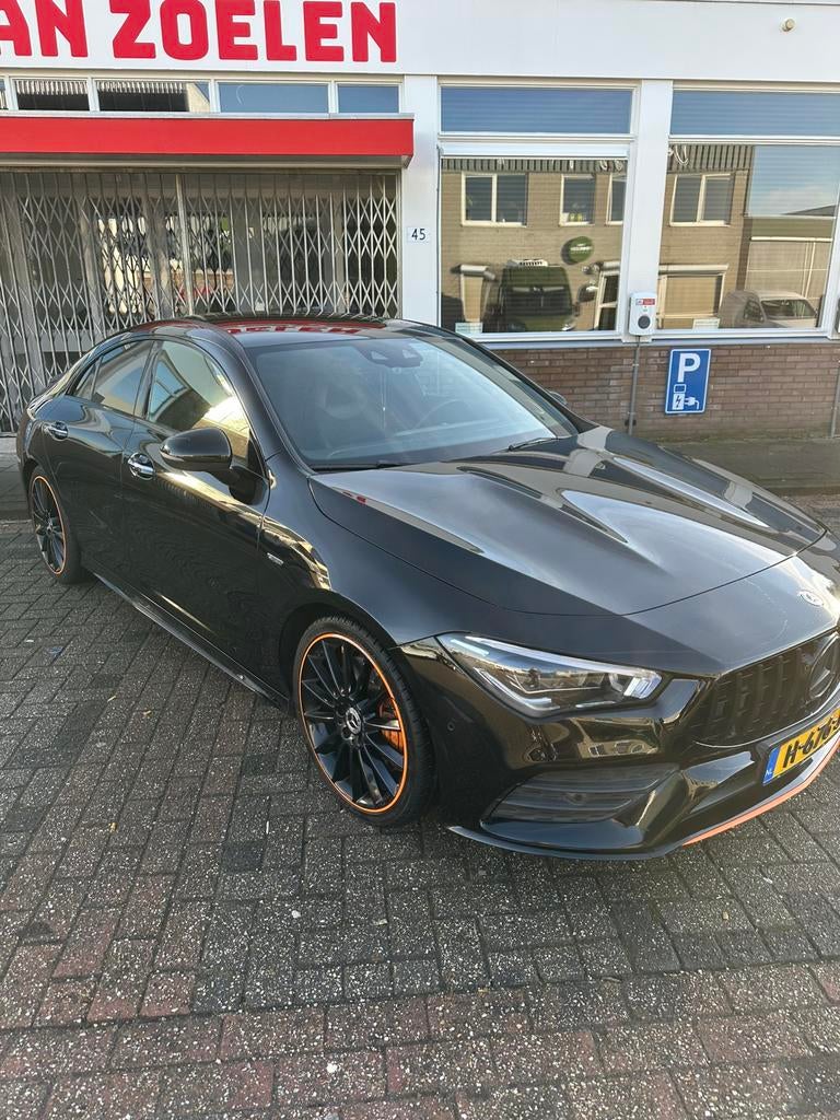 Mercedes-Benz CLA 220/AMG/Editon/PANO/SFEER/BOMVOl, Zwart, 14 km/l, 75 €/maand, Particulier