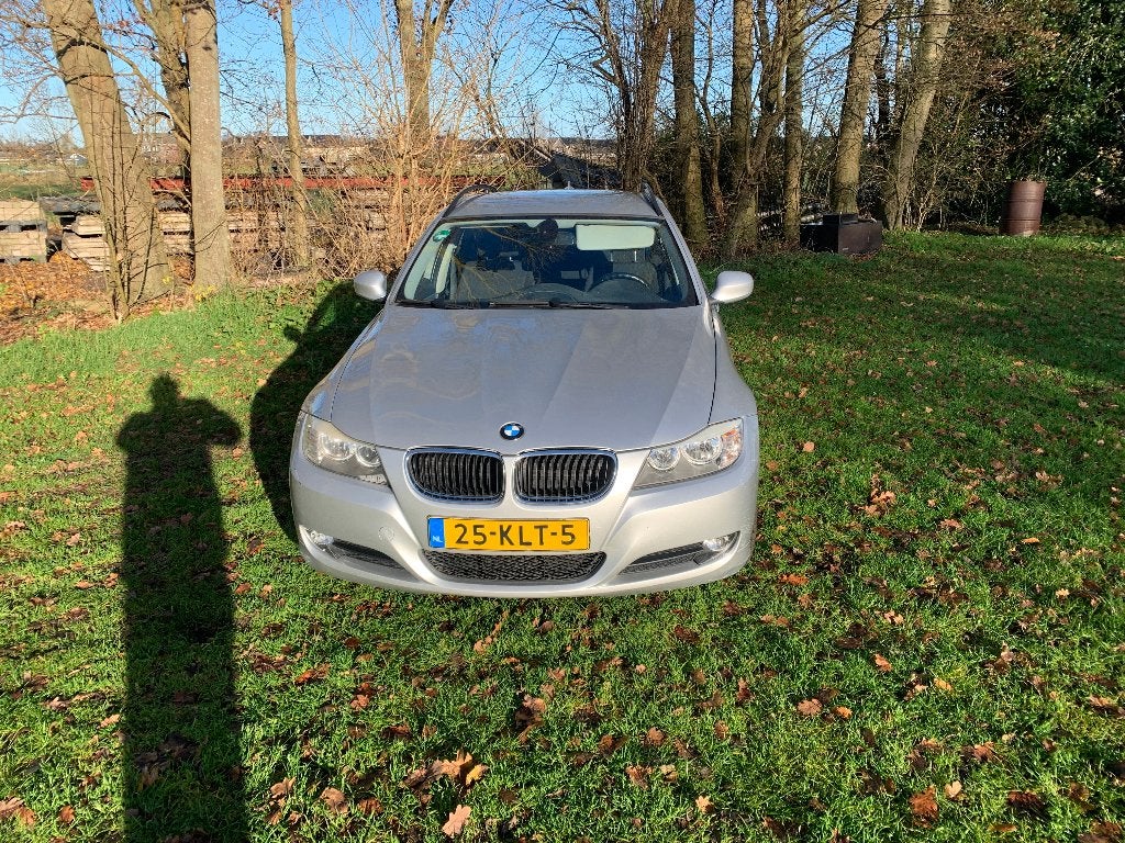 316I TOURING NIEUW MODEL ORGINEEL NL MET BOEKJES + NAP 2010, Voorwielaandrijving, Stof, 1599 cc, 4 cilinders