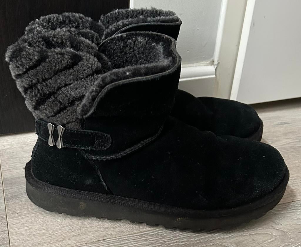 Uggs maat 38 zwart, Ophalen, Zwart, Lage of Enkellaarzen, Gedragen