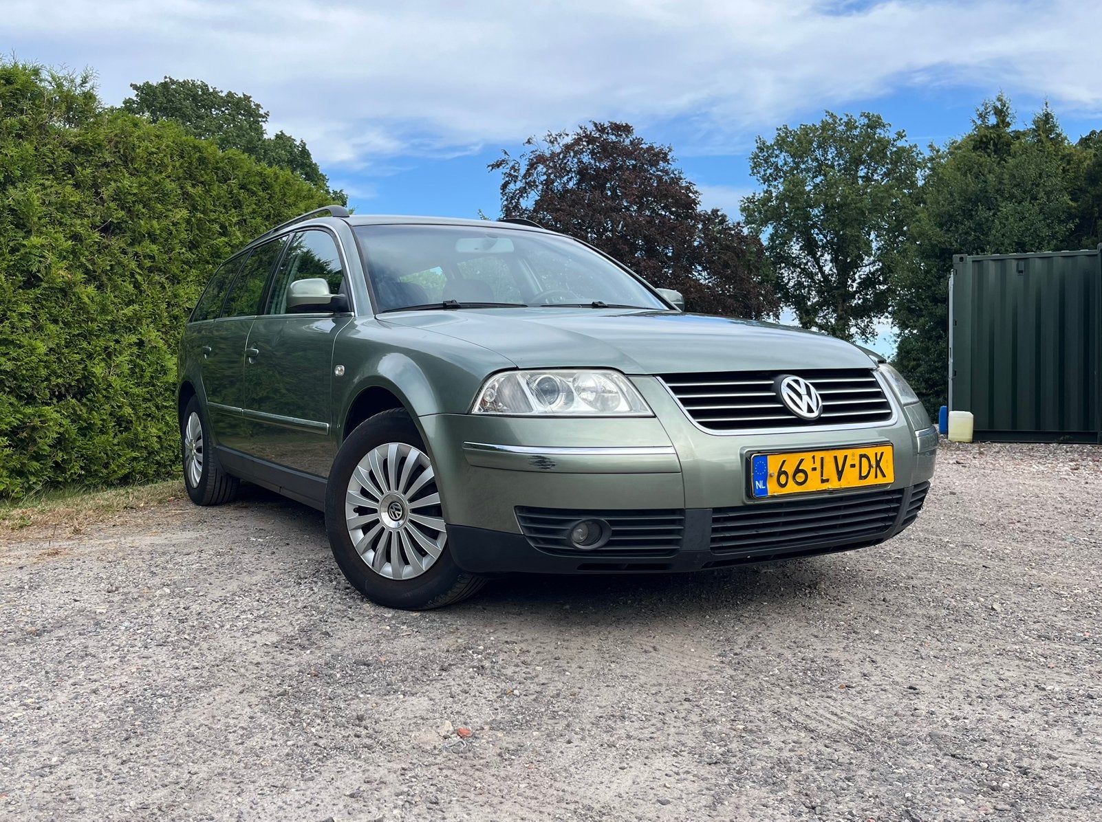 Volkswagen Passat 2.0 - 2003 Groen - nieuwe APK - 131 PK, Auto's, Stof, Zwart, 4 cilinders, 1984 cc