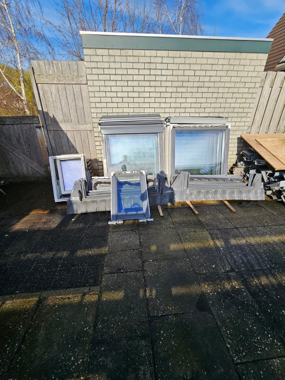 Velux dakramen: 4x hout, ggl 114x118. lichte beschadiging, Gebruikt, 80 tot 120 cm, 80 tot 120 cm, Ophalen of Verzenden