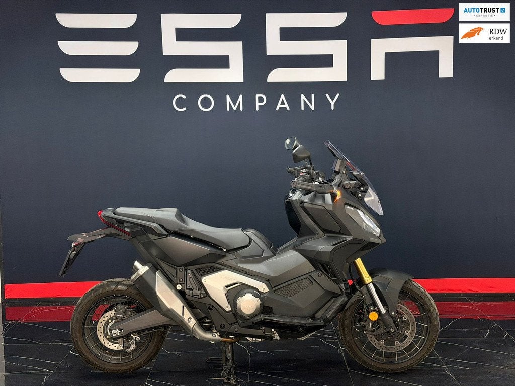 Honda Scooter X-ADV 750 Black on Black Smoke LED, Motoren, Motoren | Honda, Scooter, 745 cc, Bedrijf, Meer dan 35 kW
