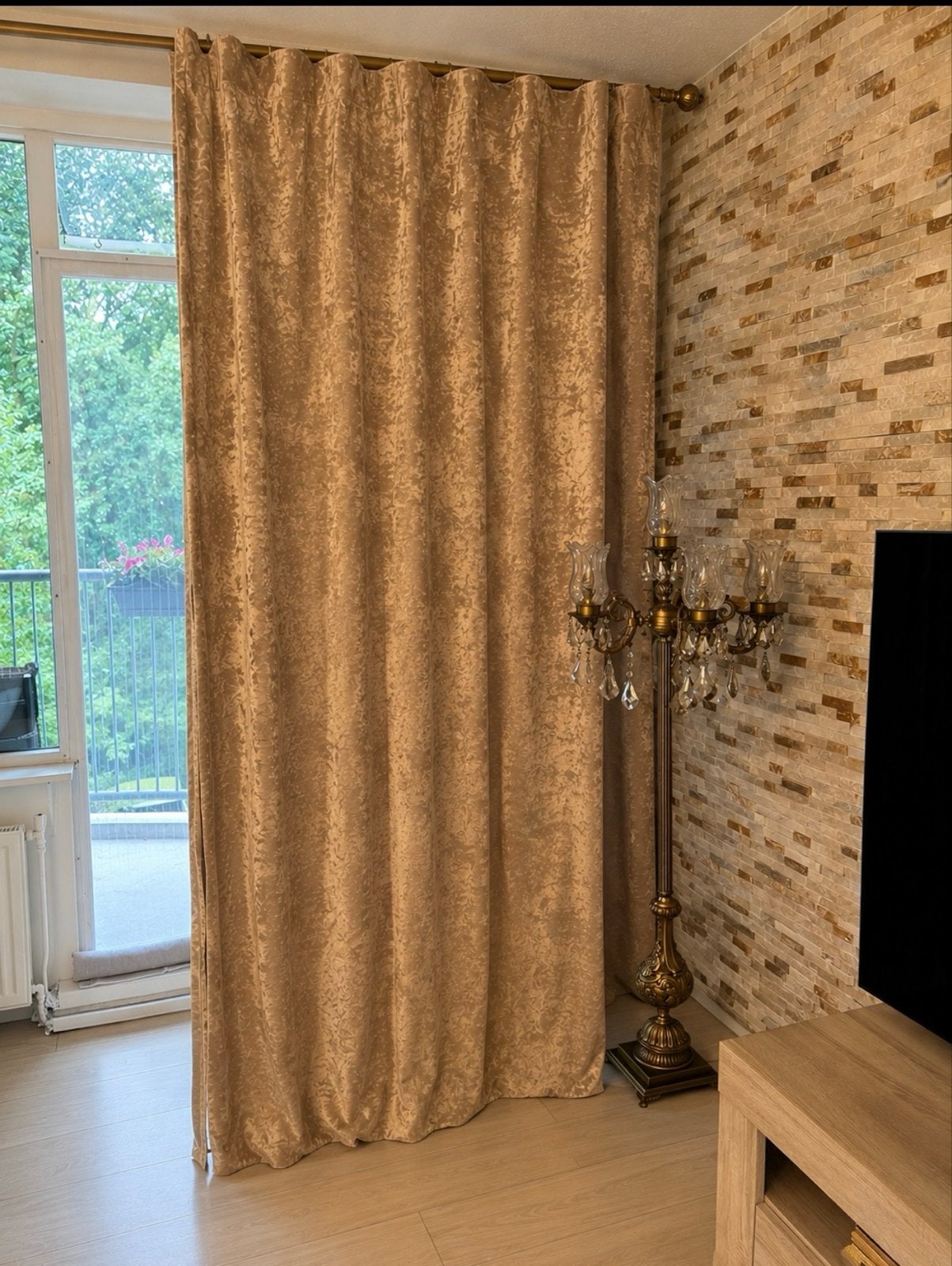 Luxe gouden gordijn - Fluweel - 244x161 cm helemaal nieuw, Inclusief montageonderdelen, Overgordijn, Overige merken, Fluweel