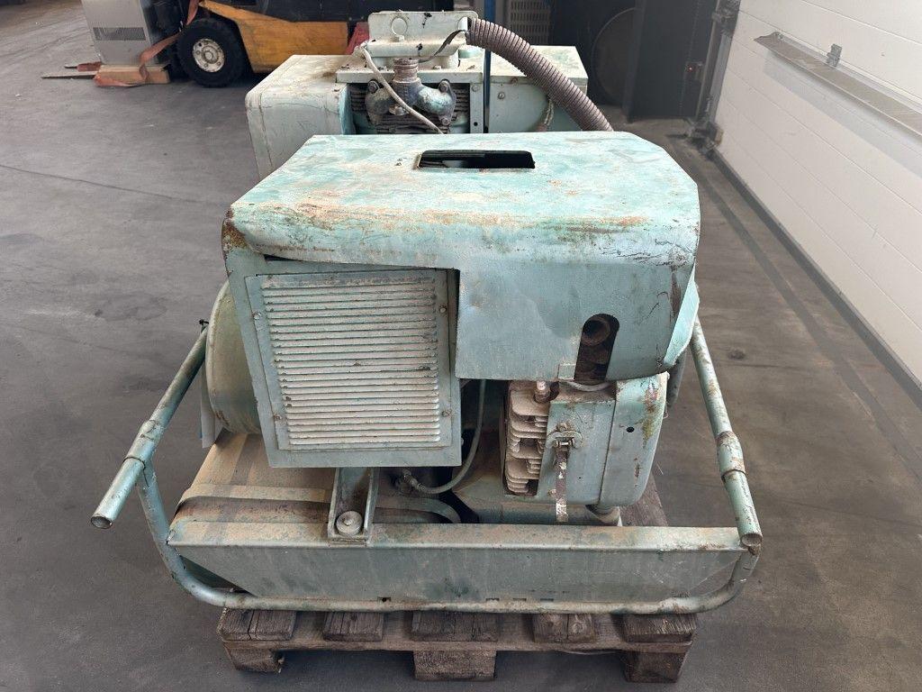 GENERATOR Onan Portaweld 200 Las generator Welding generator, Zakelijke goederen, Machines en Bouw | Aggregaten, Ophalen of Verzenden