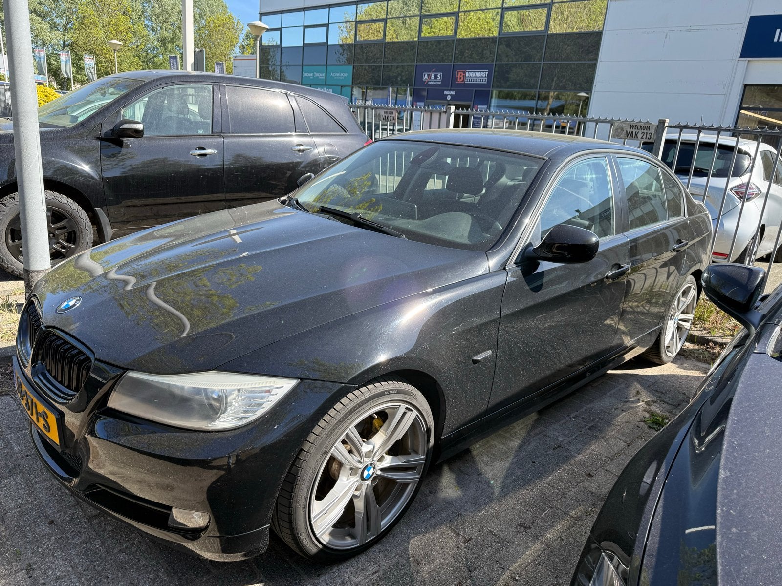 BMW 3-Serie 2.0 I 318 105KW 2009 Zwart, Auto's, Achterwielaandrijving, Zwart, Handgeschakeld, Particulier